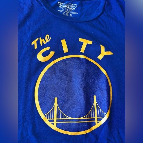 Mitchell & Ness Golden State Warriors Royal Blue with golden state bridge - Picture 3 of 4